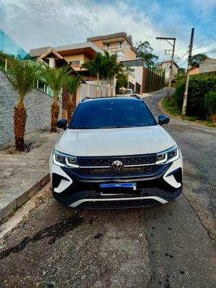 VOLKSWAGEN TAOS 1.4 250 TSI TOTAL FLEX HIGHLINE AUTOMÁTICO